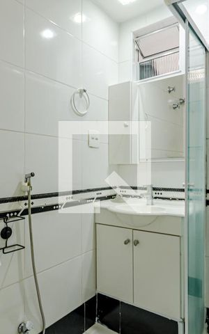 Apartamento à venda com 65m², 2 quartos e 2 vagasBanheiro