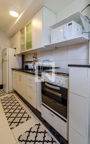 Apartamento à venda com 65m², 2 quartos e 2 vagasCozinha