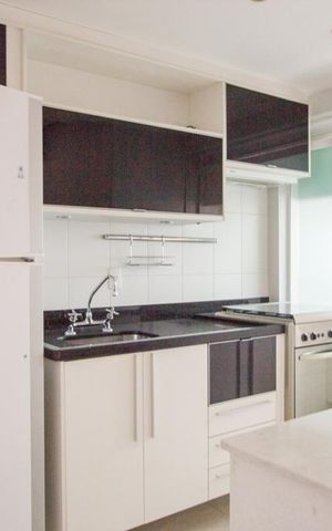 Apartamento à venda com 72m², 2 quartos e 2 vagas Apartamento à venda com 72m², 2 quartos e 2 vagasCozinha