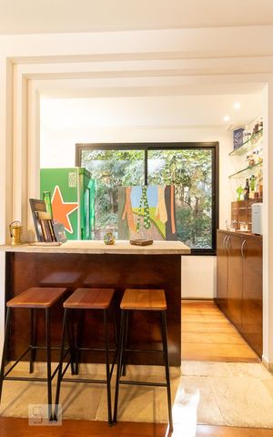 Apartamento à venda com 273m², 4 quartos e 3 vagas Apartamento à venda com 273m², 4 quartos e 3 vagasSala - bar