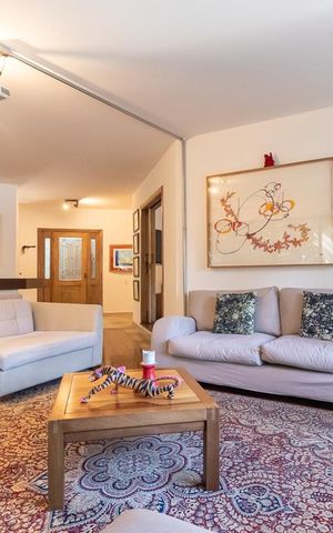 Apartamento à venda com 273m², 4 quartos e 3 vagas Apartamento à venda com 273m², 4 quartos e 3 vagasSala