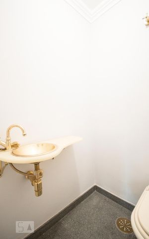 Apartamento à venda com 172m², 4 quartos e 2 vagasLavabo