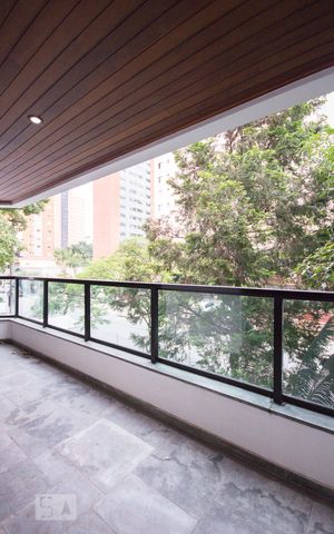 Apartamento à venda com 172m², 4 quartos e 2 vagasSacada