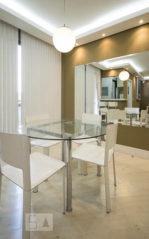 Apartamento à venda com 74m², 2 quartos e 1 vagaSala de Jantar