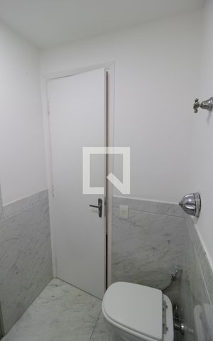 Apartamento para alugar com 90m², 2 quartos e 2 vagas Apartamento para alugar com 90m², 2 quartos e 2 vagasBanheiro
