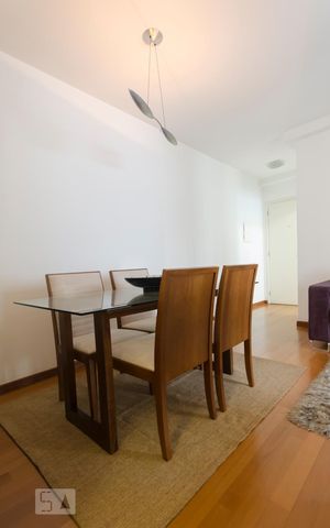 Apartamento à venda com 65m², 2 quartos e 1 vagaSala