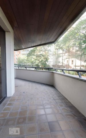 Apartamento à venda com 387m², 4 quartos e 4 vagasSacada Sala