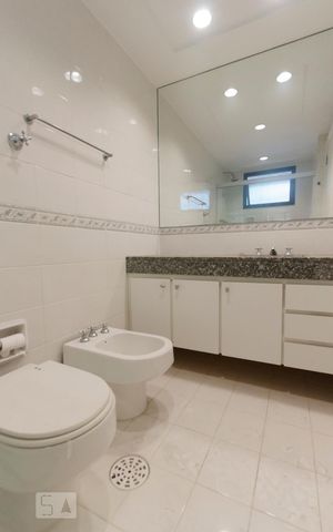 Apartamento à venda com 387m², 4 quartos e 4 vagasBanheiro  Suíte 2
