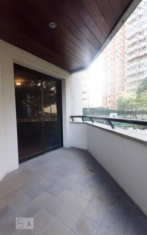 Apartamento à venda com 387m², 4 quartos e 4 vagasSacada Sala