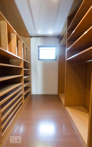 Apartamento à venda com 387m², 4 quartos e 4 vagasSuíte 4