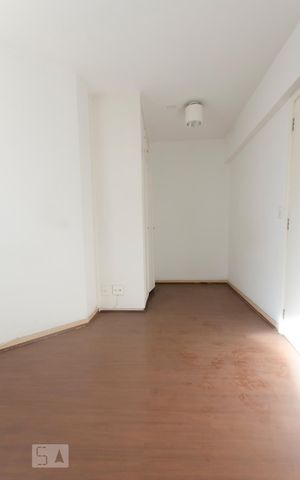 Apartamento à venda com 387m², 4 quartos e 4 vagasQuarto de serviço