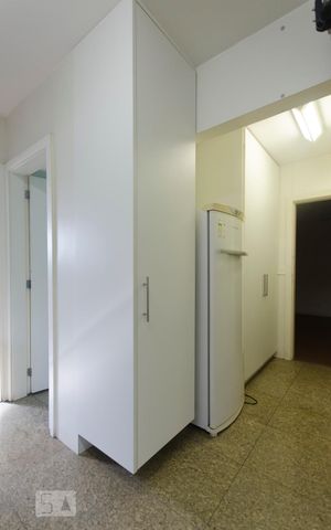 Apartamento à venda com 387m², 4 quartos e 4 vagasLavanderia