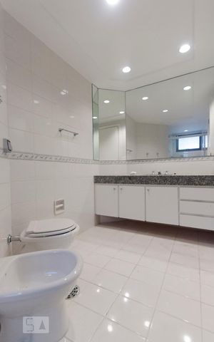 Apartamento à venda com 387m², 4 quartos e 4 vagasBanheiro Suíte 1