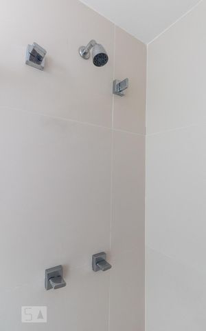 Studio para alugar com 49m², 1 quarto e 1 vaga Studio para alugar com 49m², 1 quarto e 1 vagaBanheiro