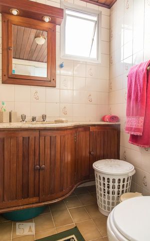 Apartamento para alugar com 70m², 2 quartos e 1 vaga Apartamento para alugar com 70m², 2 quartos e 1 vagaBanheiro da Suite