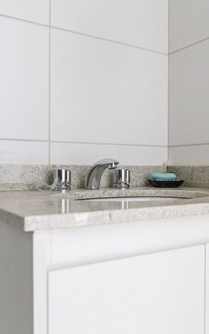 Apartamento à venda com 70m², 2 quartos e 1 vaga Apartamento à venda com 70m², 2 quartos e 1 vagaBanheiro