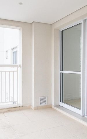 Apartamento à venda com 70m², 2 quartos e 1 vaga Apartamento à venda com 70m², 2 quartos e 1 vagaVaranda