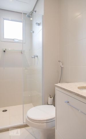Apartamento para alugar com 63m², 2 quartos e 1 vaga Apartamento para alugar com 63m², 2 quartos e 1 vagaBanheiro 1