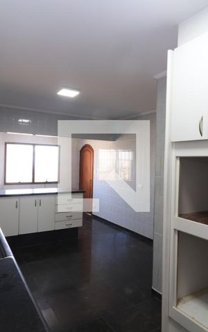 Apartamento para alugar com 216m², 4 quartos e 5 vagasCozinha