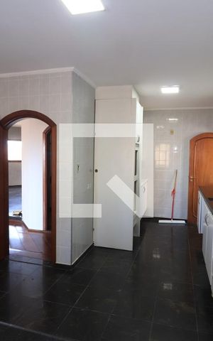Apartamento para alugar com 216m², 4 quartos e 5 vagasCozinha