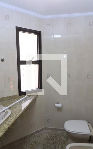 Apartamento para alugar com 216m², 4 quartos e 5 vagasBanheiro da Suíte 3