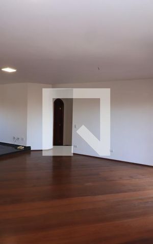 Apartamento para alugar com 216m², 4 quartos e 5 vagasSala