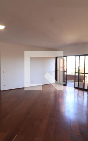 Apartamento para alugar com 216m², 4 quartos e 5 vagasSala