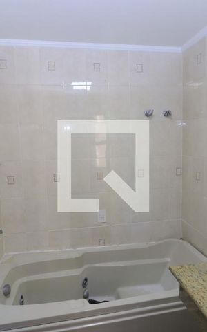 Apartamento para alugar com 216m², 4 quartos e 5 vagasBanheiro da Suíte 3