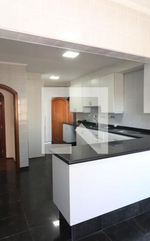 Apartamento para alugar com 216m², 4 quartos e 5 vagasCozinha