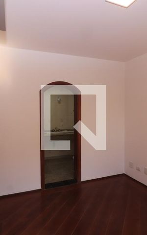 Apartamento para alugar com 216m², 4 quartos e 5 vagasQuarto 2 - Suíte