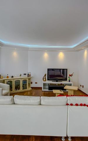 Apartamento à venda com 185m², 3 quartos e 2 vagasSala