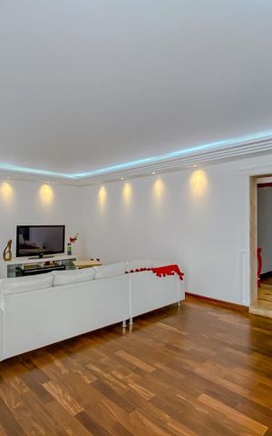 Apartamento à venda com 185m², 3 quartos e 2 vagasSala