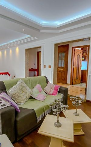 Apartamento à venda com 185m², 3 quartos e 2 vagasSala