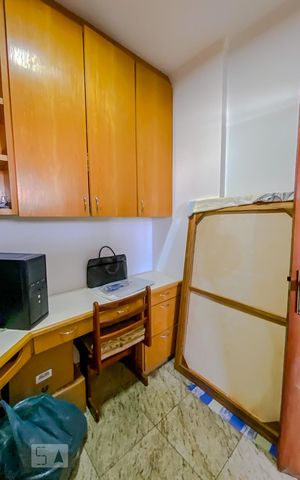 Apartamento à venda com 185m², 3 quartos e 2 vagasQuarto de Serviço