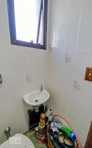 Apartamento à venda com 185m², 3 quartos e 2 vagasBanheiro de Serviço