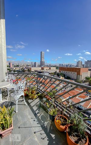 Apartamento à venda com 185m², 3 quartos e 2 vagasVaranda