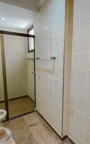 Apartamento à venda com 185m², 3 quartos e 2 vagasBanheiro da Suite 2
