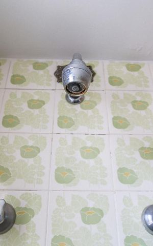 Apartamento à venda com 76m², 2 quartos e 1 vaga Apartamento à venda com 76m², 2 quartos e 1 vagaBanheiro