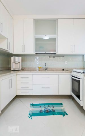 Apartamento à venda com 107m², 2 quartos e 1 vagaCozinha (Armários)