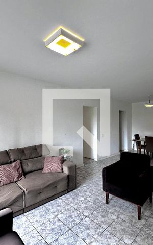 Apartamento à venda com 110m², 3 quartos e 1 vaga Apartamento à venda com 110m², 3 quartos e 1 vagaSala