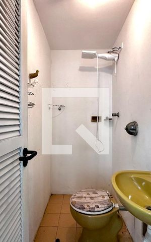 Apartamento à venda com 110m², 3 quartos e 1 vaga Apartamento à venda com 110m², 3 quartos e 1 vagaBanheiro de Serviço