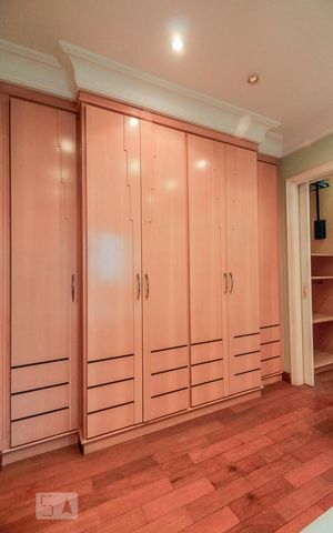 Apartamento à venda com 220m², 4 quartos e 5 vagas Apartamento à venda com 220m², 4 quartos e 5 vagasQuarto suite 2