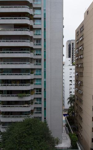 Apartamento à venda com 135m², 3 quartos e 1 vaga Apartamento à venda com 135m², 3 quartos e 1 vagaVista da suite