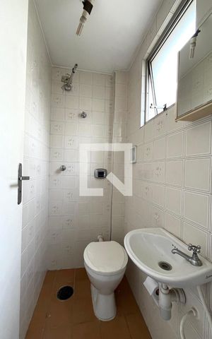 Apartamento para alugar com 55m², 2 quartos e 1 vaga Apartamento para alugar com 55m², 2 quartos e 1 vagaBanheiro de serviço