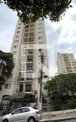 Apartamento para alugar com 55m², 2 quartos e 1 vaga Apartamento para alugar com 55m², 2 quartos e 1 vagaFachada