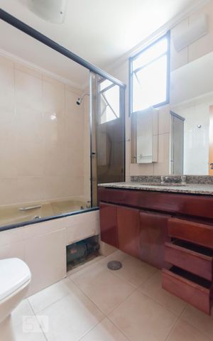 Apartamento à venda com 133m², 3 quartos e 2 vagasBanheiro da Suite 3