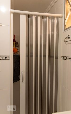 Apartamento à venda com 74m², 2 quartos e 1 vaga Apartamento à venda com 74m², 2 quartos e 1 vagaBanheiro
