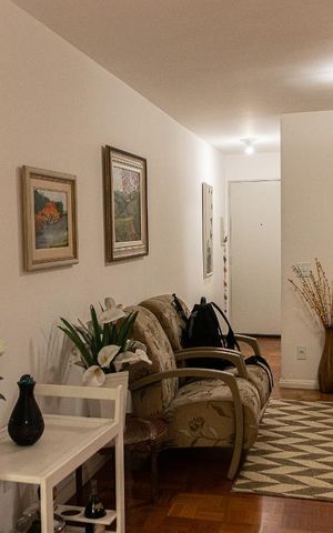 Apartamento à venda com 74m², 2 quartos e 1 vaga Apartamento à venda com 74m², 2 quartos e 1 vagaSala