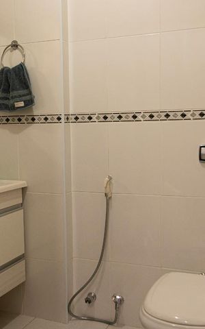 Apartamento à venda com 74m², 2 quartos e 1 vaga Apartamento à venda com 74m², 2 quartos e 1 vagaBanheiro