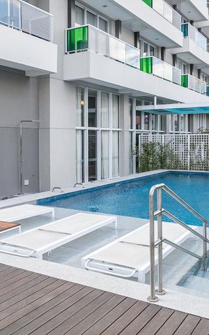 Studio para alugar com 30m², 1 quarto e 1 vaga Studio para alugar com 30m², 1 quarto e 1 vagaPiscina descoberta